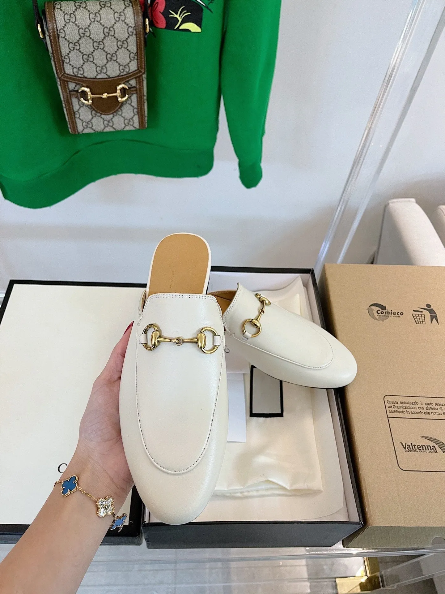 GG SLIPPER MULES WHITE